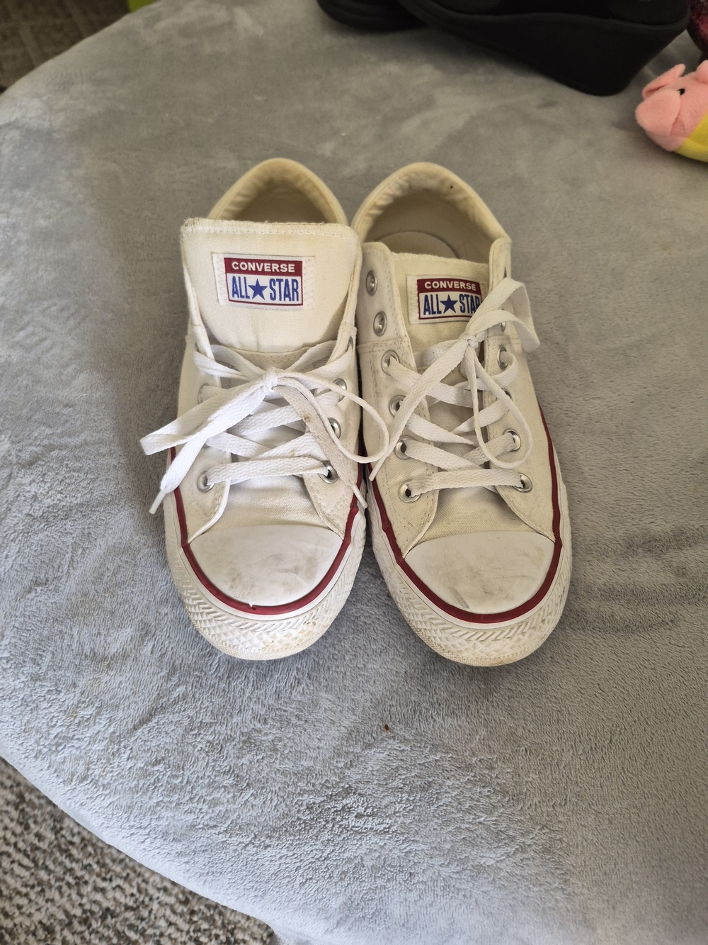 Converse All Star Low Top Sneakers in White with Red Stripe